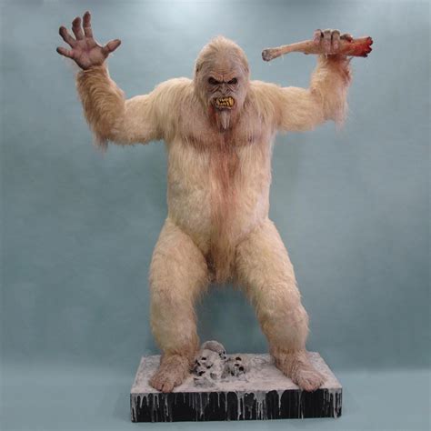 Massive Abominable Snowman / Yeti Statue - The Green Head