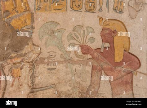 Egyptian wall paint hi-res stock photography and images - Alamy