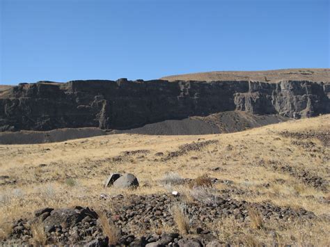 Basalt rock segments - Giant Ripples, West Bar of Columbia… | Flickr
