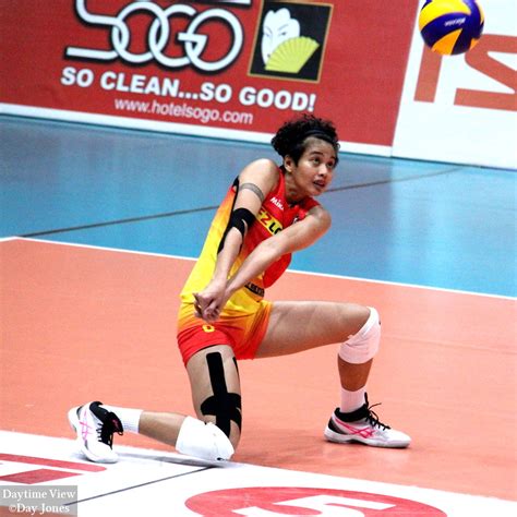 PSL Volleyball - F2 Logistics Cargo Movers vs Sta Lucia Lady Realtors - Daytime View