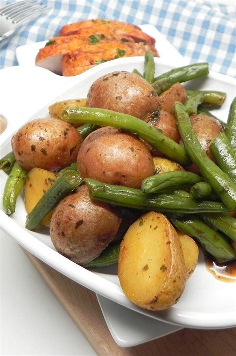 Slow Cooker Green Beans and Potatoes Recipe | Recipe | Slow cooker green beans, Veggie dishes ...