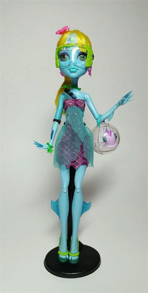 Monster High 13 Wishes Freshwater Lagoona Blue Doll with Pet Fish ...