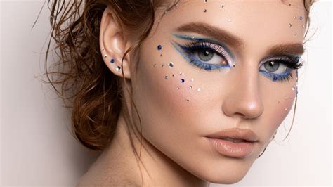 Pinterest Predicts Blue-Toned Beauty Looks Won't Stop In 2024