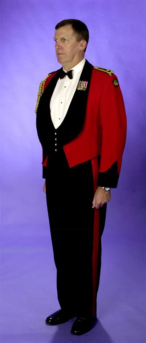 Mess Dress (Společenská Uniforma) : Australia (AUS)