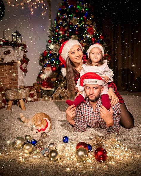 Christmas Photoshoot Ideas for Family - K4 Fashion