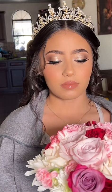 Quince makeup | Quince hairstyles, Quinceanera makeup, Hairstyles for ...