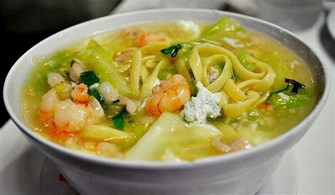 Recipe: Lomi (Comforting Philippine Egg Noodle Dish) | Soup dish, Asian ...