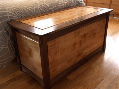 Maple and Walnut Blanket Box - FineWoodworking | Maple furniture, Chest ...