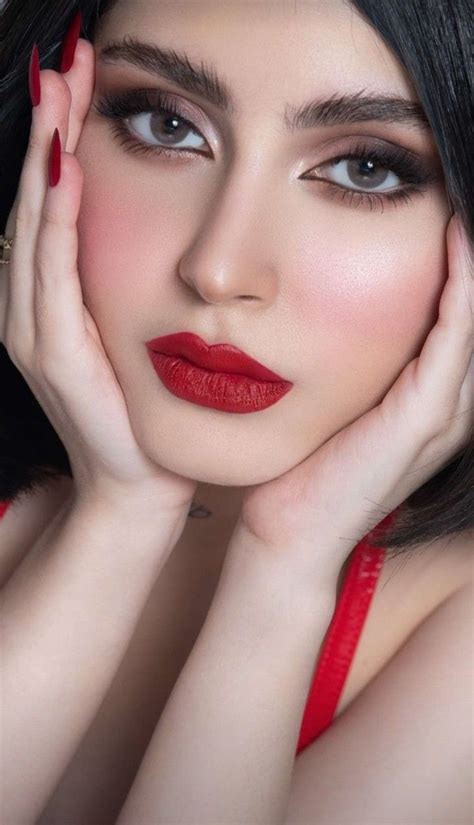 Retro Makeup Looks, Red Lipstick Makeup Looks, Bold Lipstick, Red Makeup, Most Beautiful Eyes ...