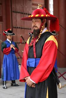 The Daily Kimchi - Korea Blog: Visiting Deoksugung Palace in Seoul