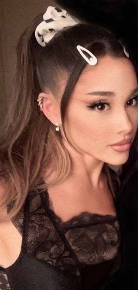 Ariana Grande, Ear Cuff, Queen, Earrings, Fashion, Ear Rings, Moda, Stud Earrings, Fashion Styles