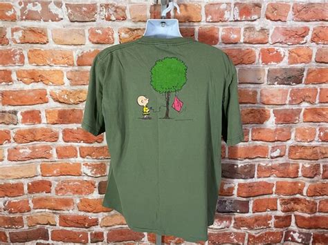 vintage 90s Charlie Brown Kite Eating Tree shirt - sz… - Gem