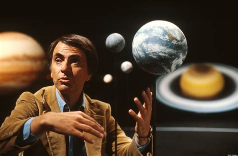 Los 11 momentos más memorables de 'Cosmos' de Carl Sagan, que ahora está gratis en Youtube