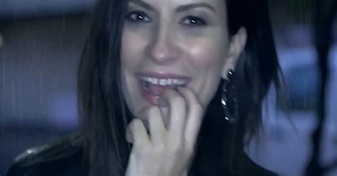 Laura Pausini ft. Marc Anthony - Se Fué (video ufficiale, testo e ...