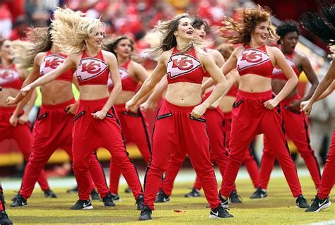 Photos: Kansas City Chiefs cheerleaders – 104.5 WOKV