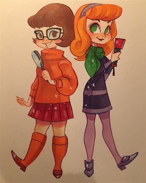 velma x daphne art - goldwallpaperforwallsuk