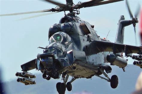 WORLD DEFENCE: Russian Mil Mi-35 Hind Attack Helicopter - The Flying Tank