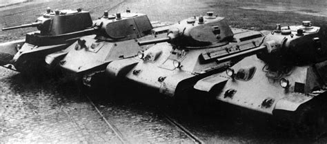 Datei:T-34 prototypes.jpg – Wikipedia