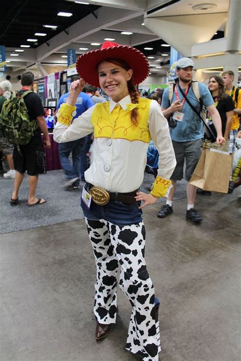 Jessie, Pixar's Toy Story. | Disney cosplay, Best cosplay, Jessie toy story