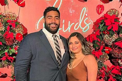 Eagles' Jordan Mailata Stuns Guests by Singing at His Maui Wedding