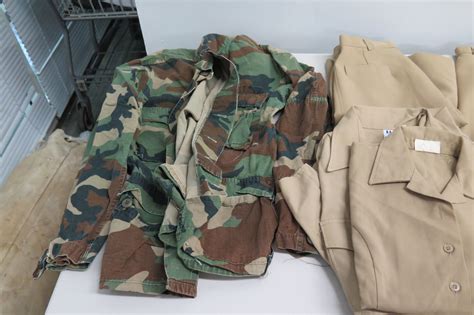 Military Surplus Clothing - Oahu Auctions