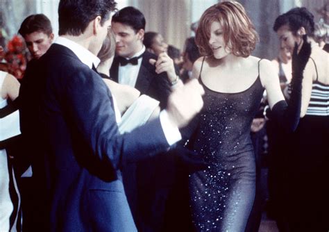 Rene Russo - Thomas Crown Affair (teeney tiny dress) Rene Russo, Fashion Line, Star Fashion ...