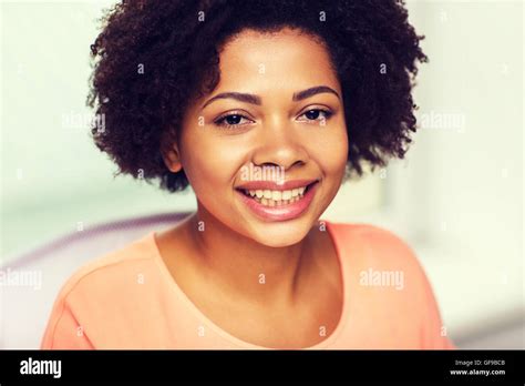 happy african american young woman face Stock Photo - Alamy