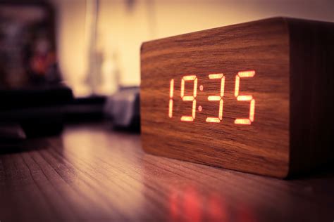 9 Of The Best Minimalist Alarm Clocks - Ianiko