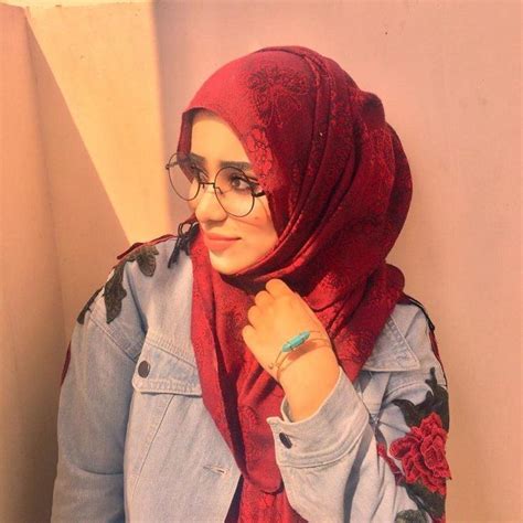20 Tips On Choosing The Right Hijab For All Skin Tones | Skin tones, Beautiful skin tone, Beige ...