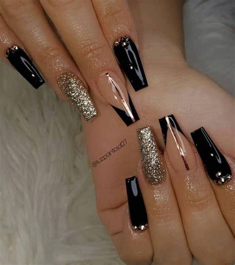 51 Pretty Black Nails with Glitter You’ll Love | Xuzinuo | Page 17