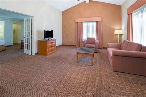 La Quinta Inn by Wyndham San Diego - Miramar | San Diego, CA Hotels