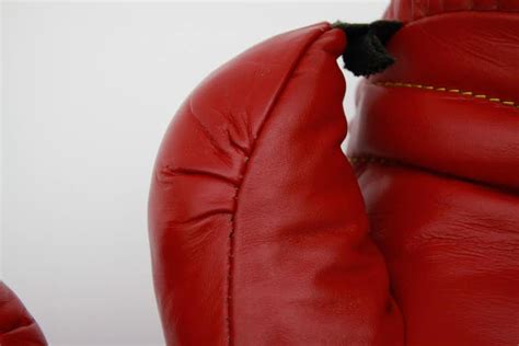 Muhammad Ali Hand Signed Boxing Glove | EBTH