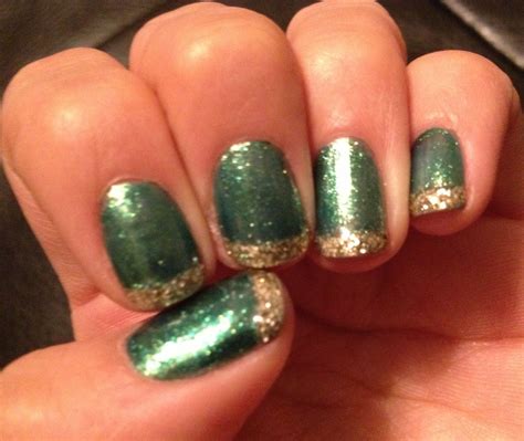 Green Bay Packers nail polish | Green bay packers nails, Green toe nails, Packer nails