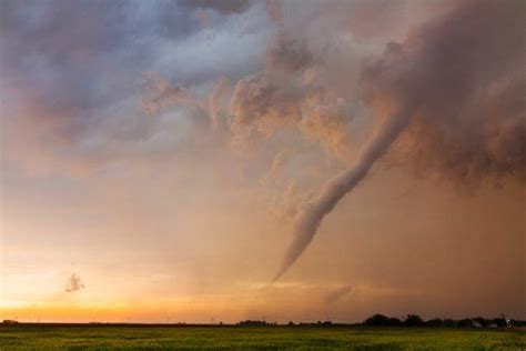 Tornado Facts! - National Geographic Kids