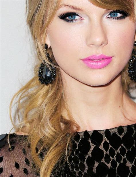 Taylor Swift Pink Lipstick