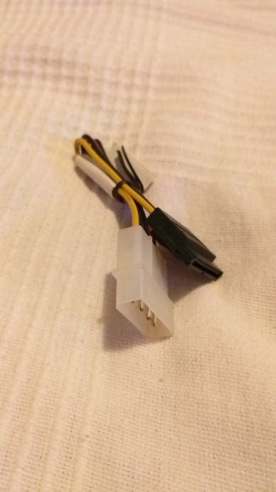 MOLEX na SATA adapter kabel
