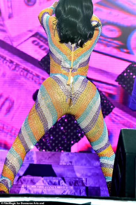 Cardi B suffers VERY revealing wardrobe malfunction at music festival ...