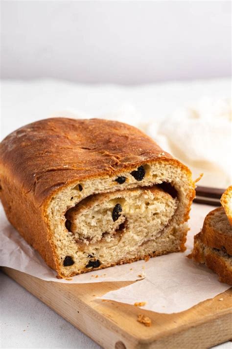 Cinnamon Raisin Bread (Easy Recipe) - Insanely Good