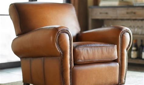 Use a leather armchair for your living room furniture – TopsDecor.com