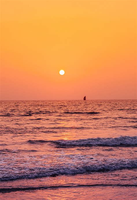 Sunset, sea, waves, sun, flag, HD phone wallpaper | Peakpx