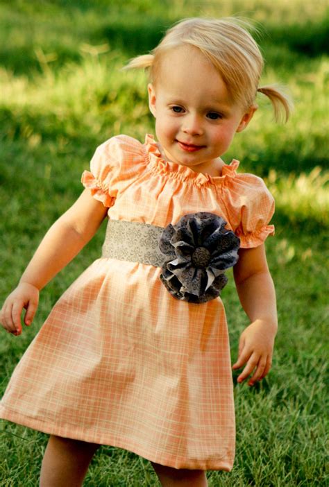 Sweet! Girls Dresses, Kids Fashion, Toddler Outfits, Kids Outfits, Grey Flower Girl Dress, Kids ...