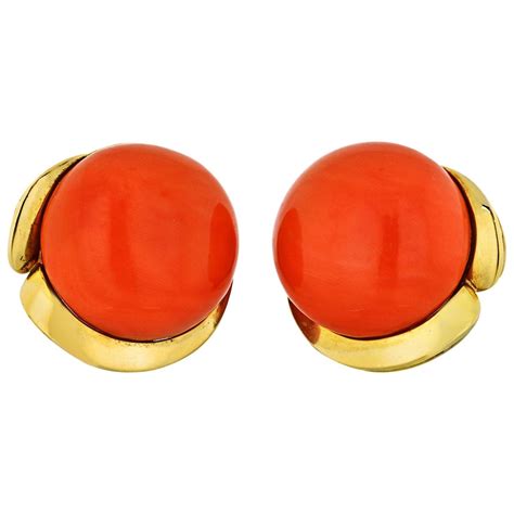Tiffany and Co. Round Ruby and 18 Karat Yellow Gold Domed Clip Earrings For Sale at 1stDibs