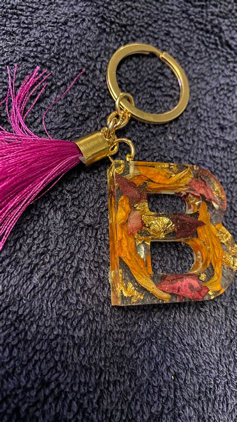 Epoxy resin keychains with tassels - Etsy.de