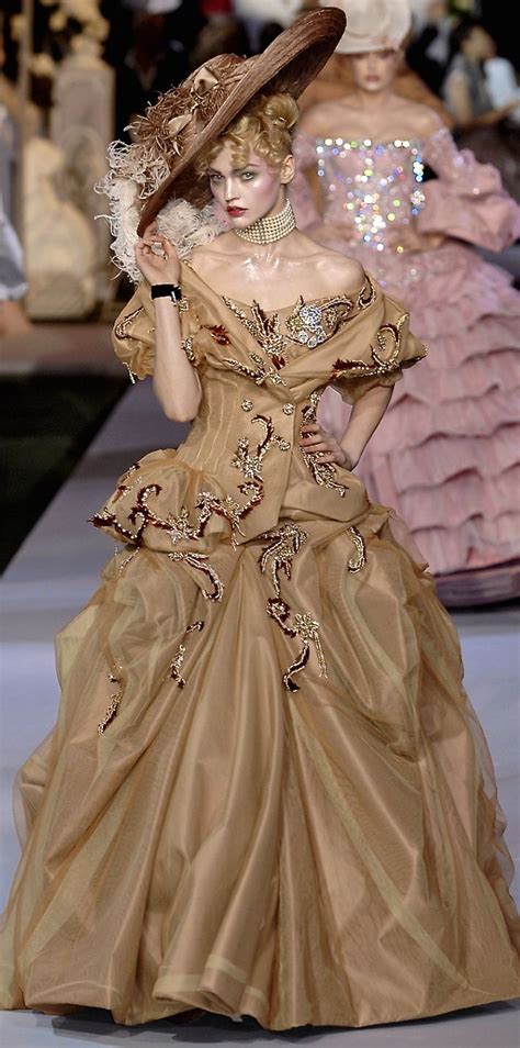 Christian Dior Fall 2007 Couture Collection | Runway fashion, Rococo fashion, Runway fashion couture