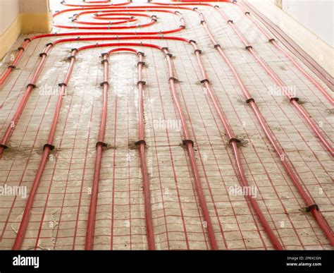 Underfloor heating installation Stock Photo - Alamy