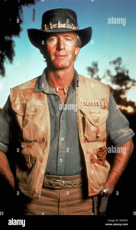 PAUL HOGAN, CROCODILE DUNDEE, 1986 Stock Photo - Alamy