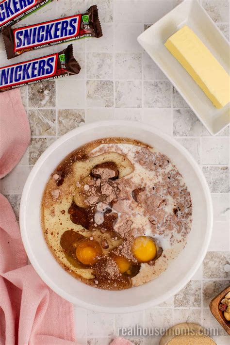 Snickers Chocolate Cake ⋆ Real Housemoms