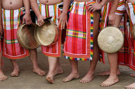 Philippine Folk Dance History | LoveToKnow