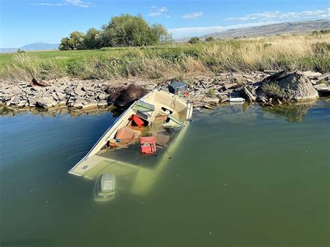 Boat Hits Rocks at Murtaugh Lake, No Serious Injuries