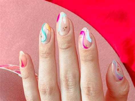 How to Do Swirl Nail Designs at Home in 4 Easy Steps | Makeup.com